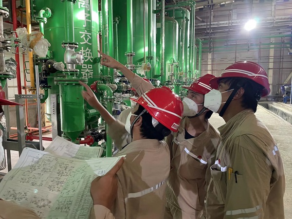 1664160839390088972.jpg 米拉務(wù)公司開展屬地化員工現(xiàn)場(chǎng)培訓(xùn).jpg